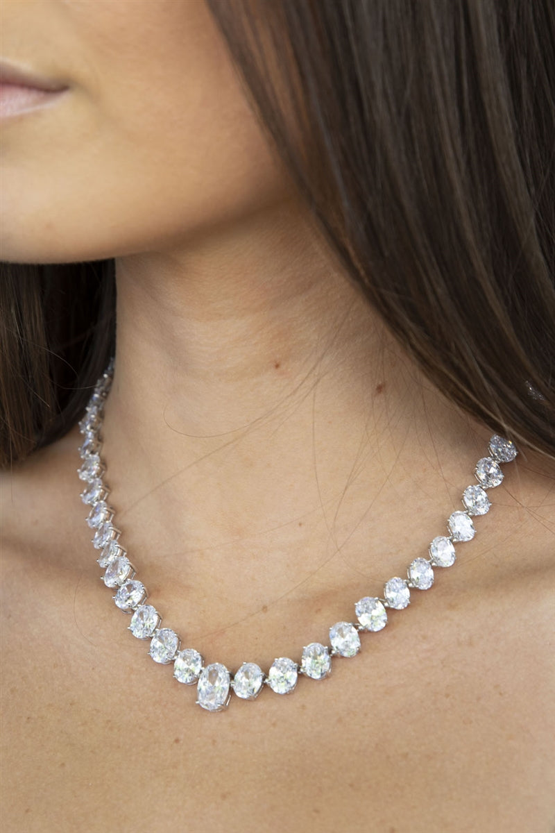 Stop, Look, Glisten Graduated Crystal Necklace